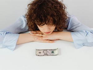 ¿CUÁNTO TE PUEDEN EMBARGAR DEL SALARIO EN ESPAÑA? ESPECIAL REFERENCIA A LAS DEUDAS POR PENSIONES DE ALIMENTOS.