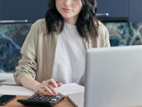 ¿Hasta cuándo puedes reclamar una factura impagada? Ojo si eres taller o autónomo