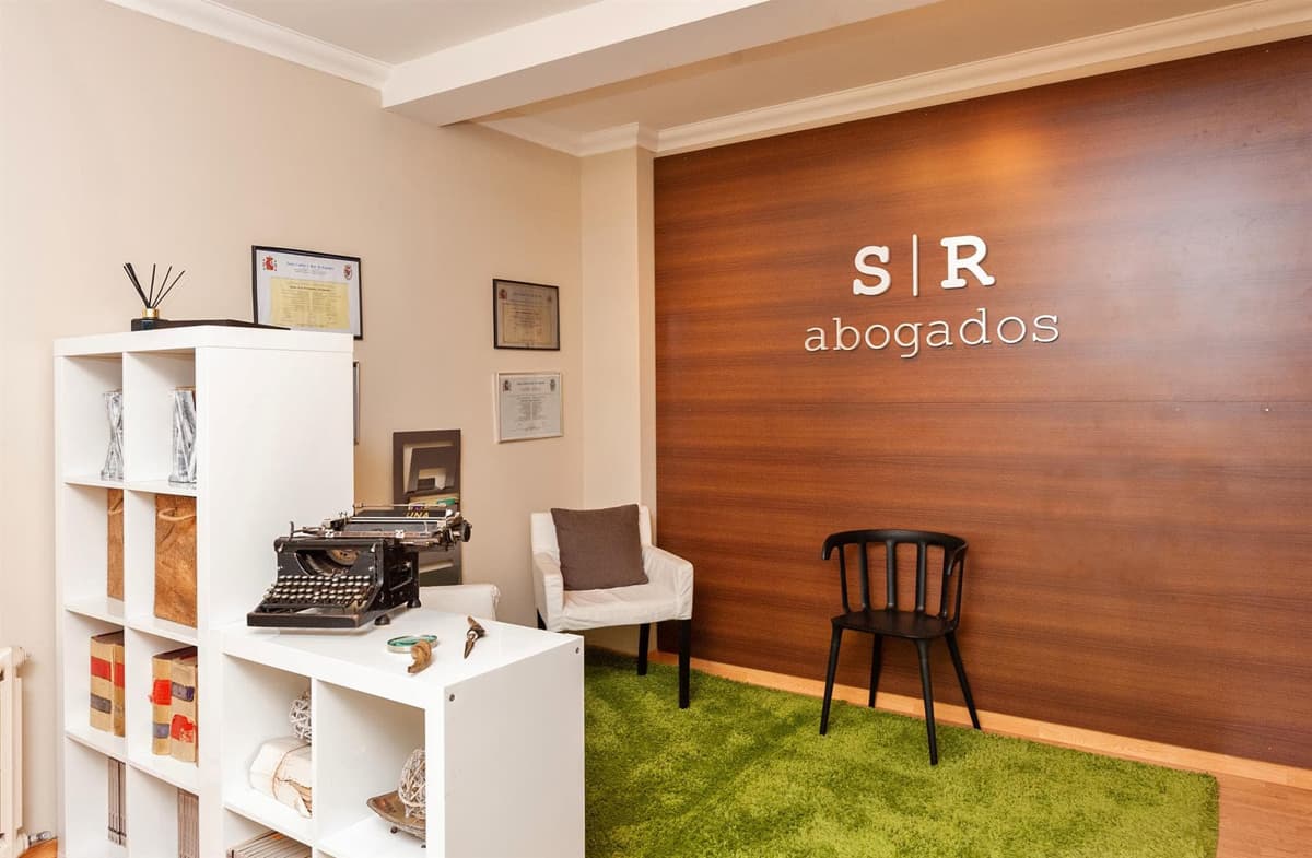 Contactar con Sánchez y Roma Abogados