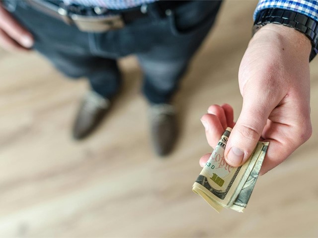 ¿ME DEBEN INTERESES? DESCUBRE CUÁLES TE CORRESPONDEN: LEGALES O JUDICIALES 