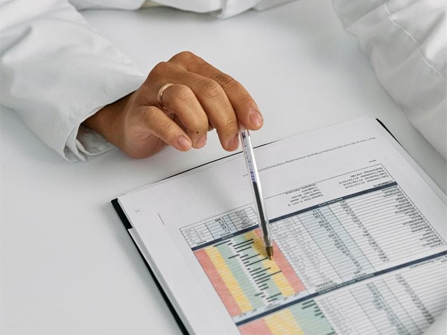 ¿Sabías que, si enfermas y quedas inconsciente, puedes dejar por escrito tu voluntad para que sea respetada?